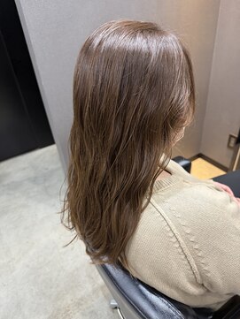 フィオーレ ヘアデザイン(FIORE hair design) くすみカラー スモーキーベージュ