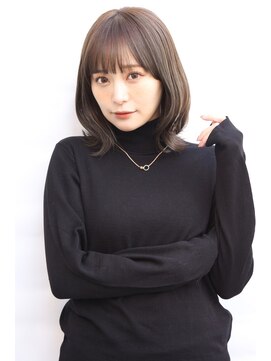 クロスオーバー(Cross Over) イイ女のミディアムスタイル