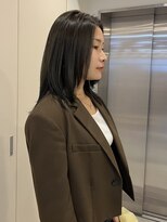 ネリー 銀座(NERIE)&nbsp;オリーブカラー/レイヤーカット/ミディアムレイヤー