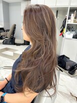 ヴァイス 新宿店(VAICE)&nbsp;ハイライトカラー/レイヤーカット/センターパート