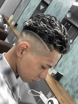 ワールドシップコウベ(WORLD SHIP KOBE) 極道フルメッシュパーマ