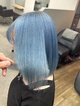 リグ 横浜(Lig.) 水色ブルーアッシュカラーブリーチダブルカラーハイトーンカラー