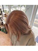 ピンクベージュ