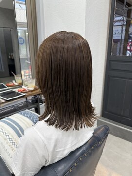 クラン 六甲道(Chlan) 肩ではねるナチュラルロブ×オリーブベージュ