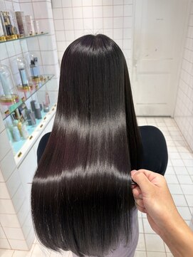 ロンドルーチェ 心斎橋(Lond luce) ダークアッシュ/ミディアムレイヤーカット［髪質改善/縮毛矯正］