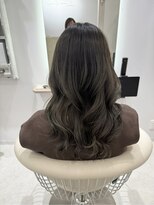 リラ(Lila’s)&nbsp;グレージュ/暗めカラー/アッシュブラウン