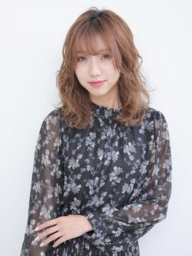 フミ(Fumi) 女っぽランダムウエーブミディアム