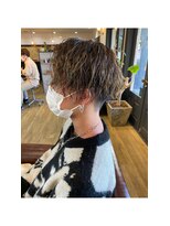 アメラボ(AmeLab)&nbsp;センターパートツイストスパイラルパーマ