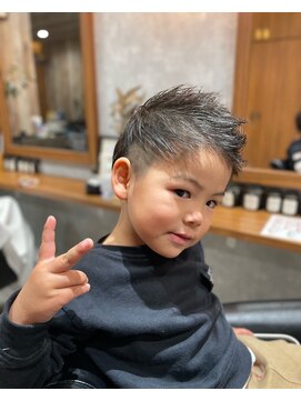 カフェアンドヘアサロン リバーブ(cafe&hair salon re:verb) キッズカット