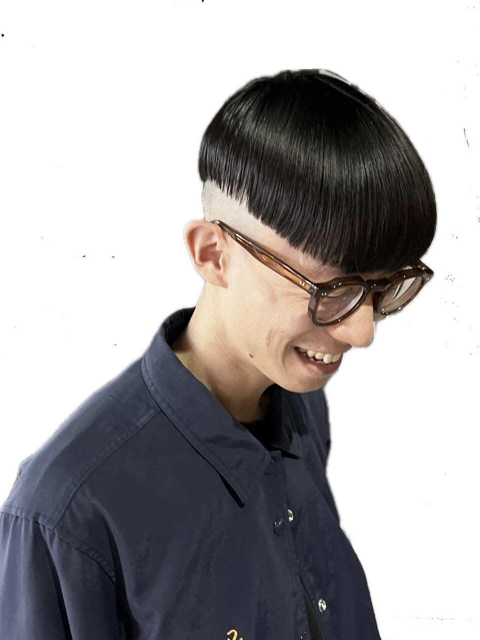 メンズの黒髪ぱっつんツーブロックマッシュ：L193995914｜マエストロ