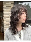 harumiyaミディアムウルフモイストパーマ