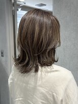 ラック(LUCK)&nbsp;白髪ぼかしハイライト/船橋/くすみベージュ/細めハイライト