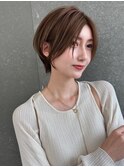 ホワイトグレージュ/ミニウルフ/デジタルパーマ/丸型