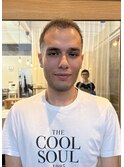 バズカットベリーショートツーブロック刈り上げ