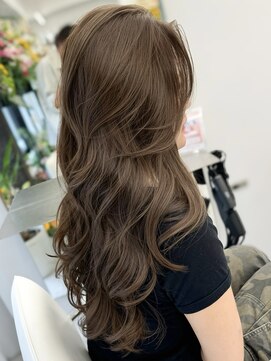 アマトウキョウスマートサロン(AMA TOKYO×Smart Salon) 韓国ヘア 2wayバング レイヤーカット くびれヘア 顔周り