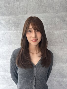 ルイス(L'wis) 激イメチェン、シールエクステで叶えるレイヤー、ハッシュカット