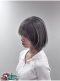レイヤーボブ+シルバーカラー