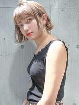 ルティア(Lutia) ダブルカラー 外ハネ クリーミーベージュ☆