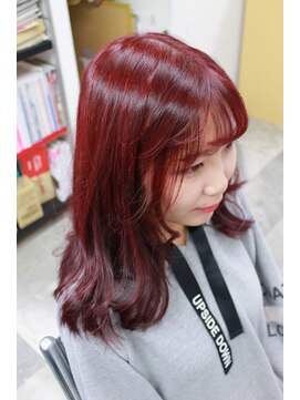 ストロベリーロックス 赤羽1番街店 赤髪 ミディアム ダブルカラー
