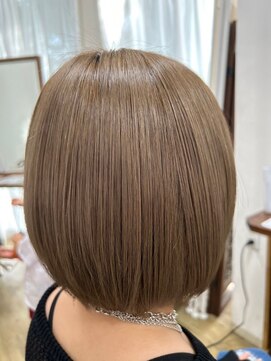 アローズ 久留米店(arose) 20代30代40代大人可愛い耳かけナチュラルアッシュストレートロブ