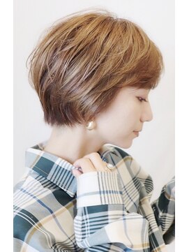 アイ(I.) 【 Ｉ. 】30代からの襟足すっきり前下がりショートボブ　川口