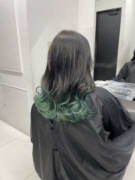 アライブ キチジョウジ(ALIVE Kichijoji) グリーングラデーションカラー