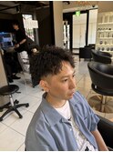 ツイストスパイラルパーマ　ツイストパーマ　アップバング　眉毛
