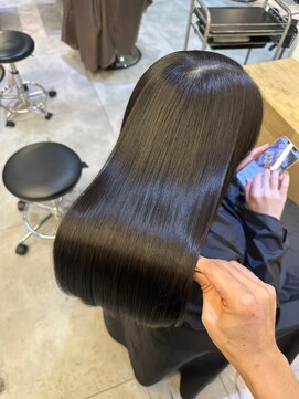 ジーナ 本八幡(Zina) 赤みを消したマットブラウン Zina本八幡