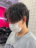 センターパート波巻きパーマスパイラルパーマツイストスパイラル