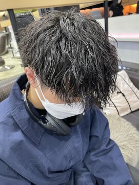 ノーバル バイ シエスタ 池袋(NoVal by siesta) 縦落ち/ツイストスパイラル/メンズカット/メンズパーマ/池袋