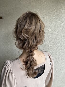 トランク(TRUNK) ニュアンスが可愛いポニーテール