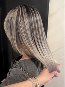 ハーパーズ 渋谷(harpers) コントラストバレイヤージュホワイトグレージュ