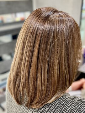 ヘアーサロンエー 美容師研究所(Hair Salon A 美容師研究所) 白髪ぼかしハイライトカラー