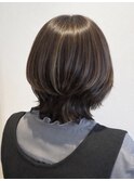 ハイライト×クセを活かしたくびれスタイル