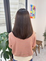 エブリ(evri)&nbsp;ミディアム　ローレイヤー　レイヤー　ワンカールボブ　顔まわり