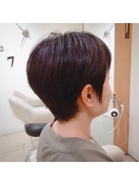 アデイ 大森店(AdAy) 小顔　フェミニン　大人ショート