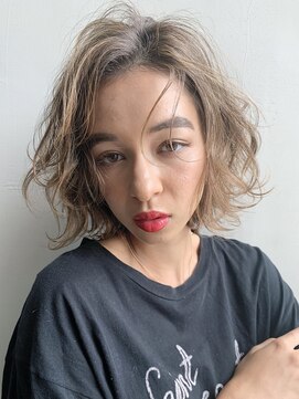 アイティー バイ アルバム 浦和店(IT by ALBUM) ふわミディ_ハイライトカラーオリーブカラー_46528