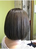 オリーブ系ヘアカラーボブ