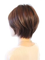 レウナ 外苑前(Reuna)&nbsp;【30代40代50代】カットで決まるウルフレイヤー　ショート