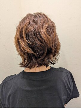 トランペットバイン 谷町6丁目(trumpetvine) ゆるふわパーマスタイル