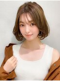 ミディアムウルフひし形シルエットボブホワイトグレージュ