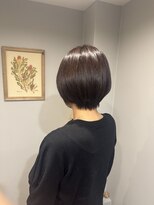 ウィーク 梅田(UiiC)&nbsp;艶のある大人ショート uiic hair 萩原千夏