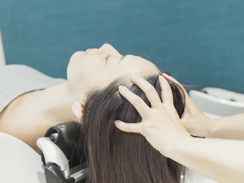 コーシェリ(Koselig)の写真/お悩みに合わせたヘッドスパで頭皮から髪を美しく!日頃の疲れを癒しながら髪も心もリフレッシュしませんか?