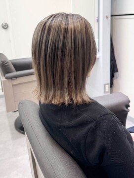 エルサザリープ 三宮(Elsa the leap) 切りっぱなしボブ/バレイヤージュ/ハイライト/シャドールーツ