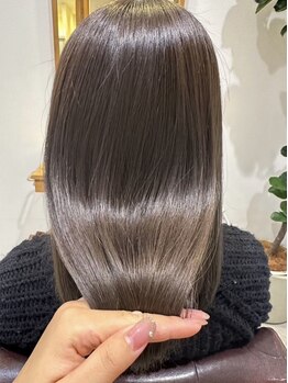 ジャドール(J'ADORE)の写真/年齢や季節による髪のお悩みに寄り添い、いつまでも美しい理想のスタイルを実現いたします♪