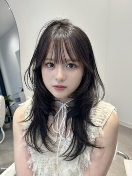 レイヤーカット/韓国ヘア/顔まわりカット @lucxia_tsubasa