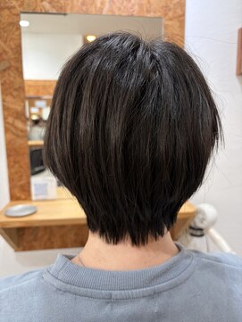 ウタ(uta) 刈り上げなしマッシュショート