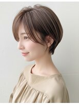 アプリール 北見(Aprire)&nbsp;レイヤーショートボブ小顔外ハネスタイル白髪染めグレージュ