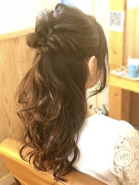 ララテラス(LaLa Terrace) 二次会、結婚式、お呼ばれに簡単とろみハーフアップ