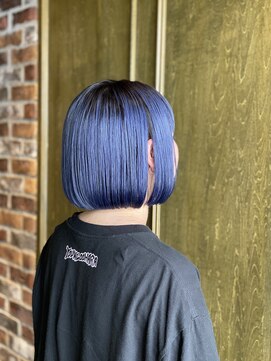 エイミー(Aimee) Aimee町田 ディープブルー×シンプルボブ